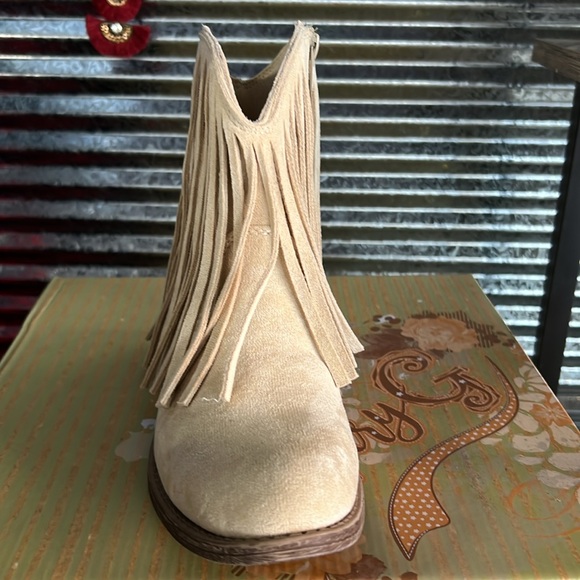 Trippier Boot by Very G - Picture 2 of 5